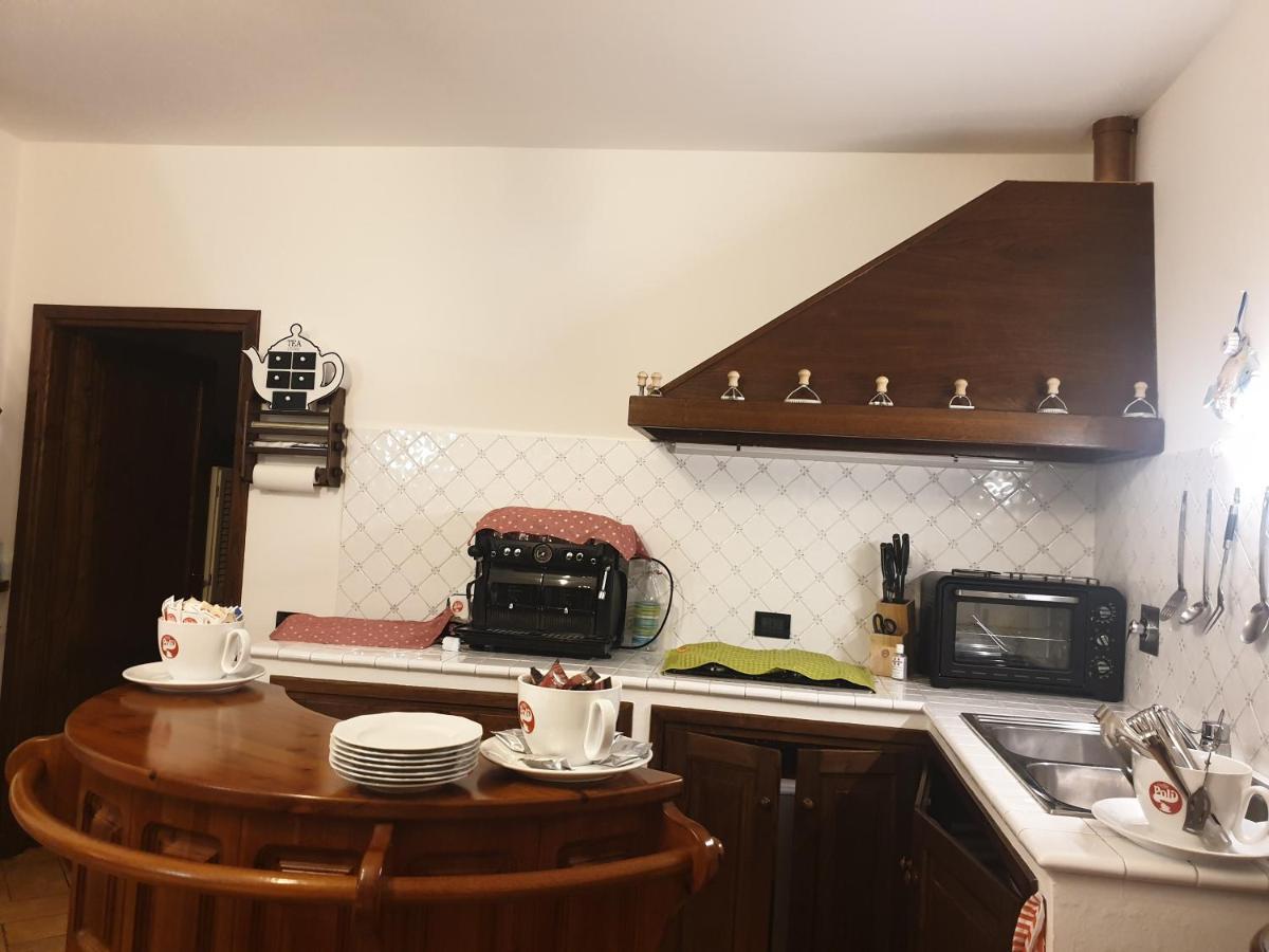 B&B Il Bagarello ปาลาซซูโอโล ซุล เซนิโอ ภายนอก รูปภาพ